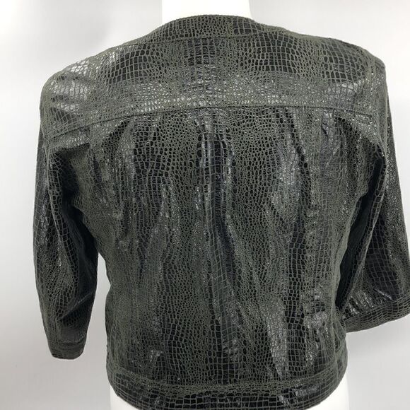 Ruby Rd alligator print snap button jacket - Picture 5 of 6